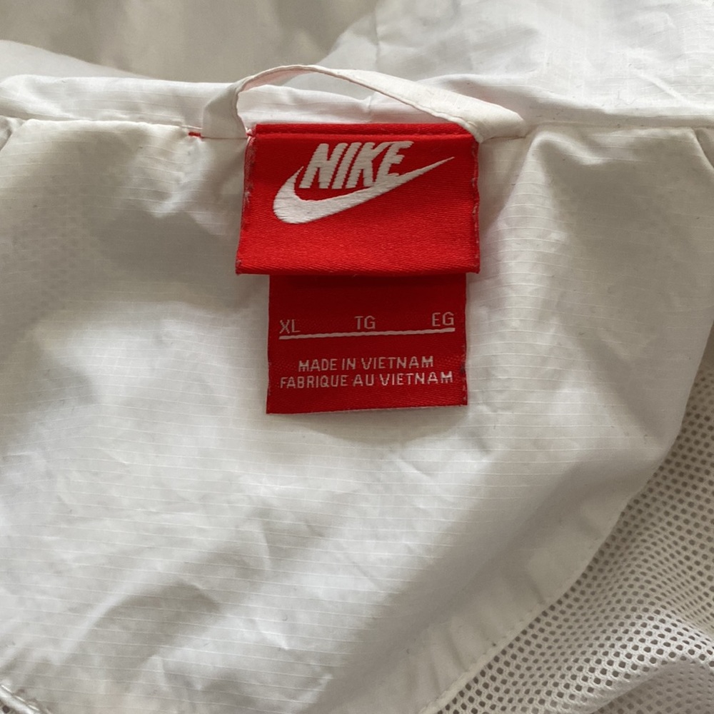 Nike Jacket - Picture 10 of 12